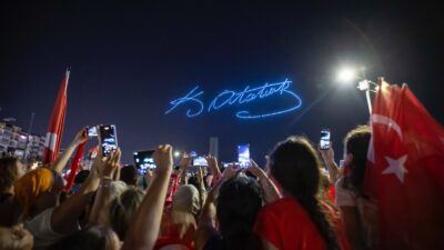 30 Ağustos Zafer Bayramı kutlamaları, İzmir’de unutulmayacak anlara sahne oldu.