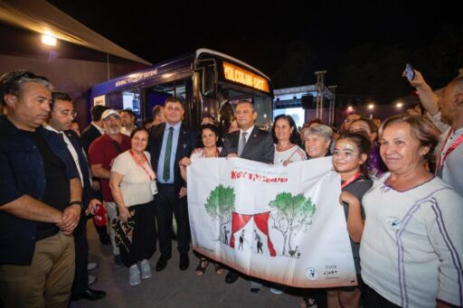 CHP Genel Başkanı Özgür Özel ile İzmir Büyükşehir Belediye Başkanı