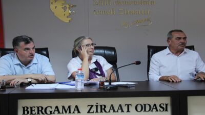 AK Parti İzmir Milletvekili Ceyda Bölünmez Çankırı'nın Bergama'da mahalle muhtarları