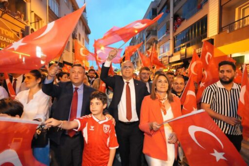 Gaziemir Belediyesi’nin 30 Ağustos Zafer Bayramı’nda düzenleyeceği “Cumhuriyet ve Bugün”
söyleşisine