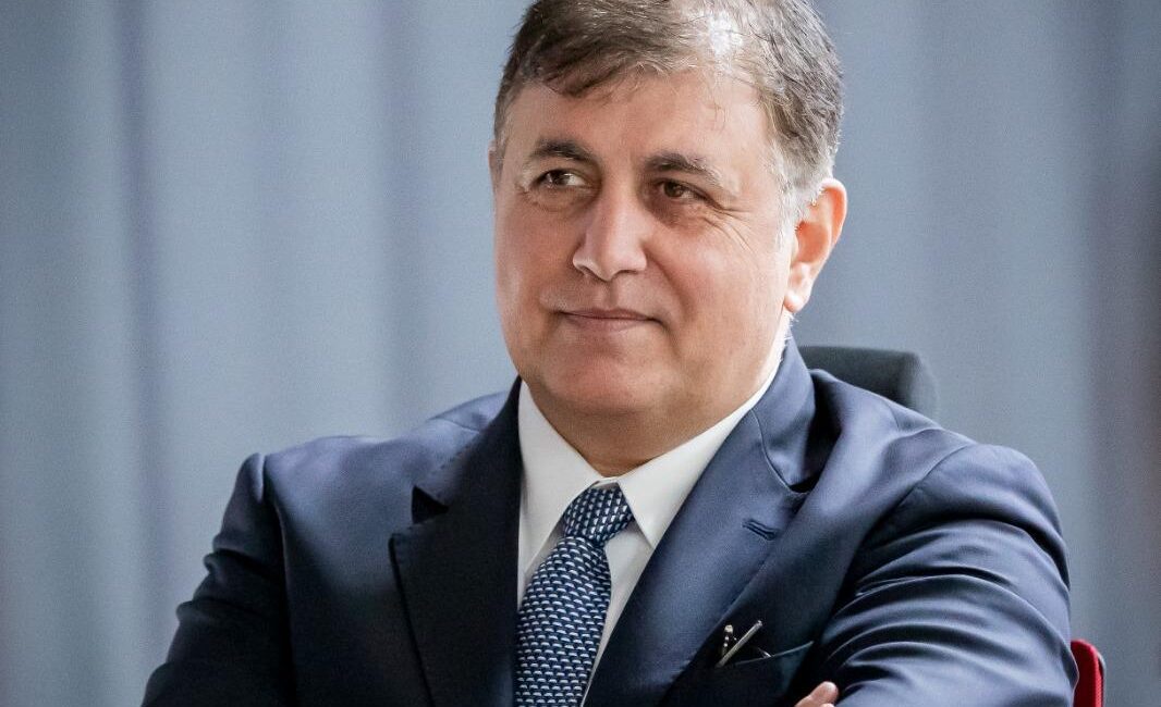 İzmir Büyükşehir Belediyesi, TOKİ’ye ait Mavişehir’deki arazinin açık artırma yöntemiyle