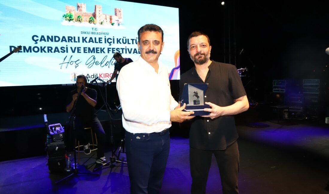 Dikili Belediyesi tarafından düzenlenen Çandarlı Kale İçi Kültür, Demokrasi ve