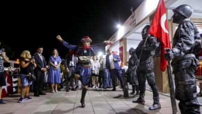 Bu yıl kapılarını 93'üncü kez açan İzmir Enternasyonal Fuarı'na katılan