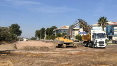 İzmir Büyükşehir Belediyesi, açtığı yeni yollarla kent içi trafiği rahatlatırken,