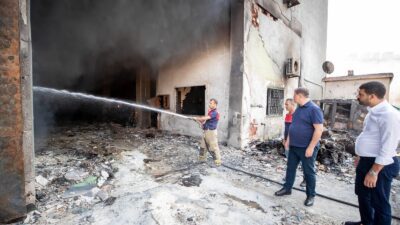 İzmir Büyükşehir Belediye Başkanı Dr. Cemil Tugay, sabahın ilk saatlerinde