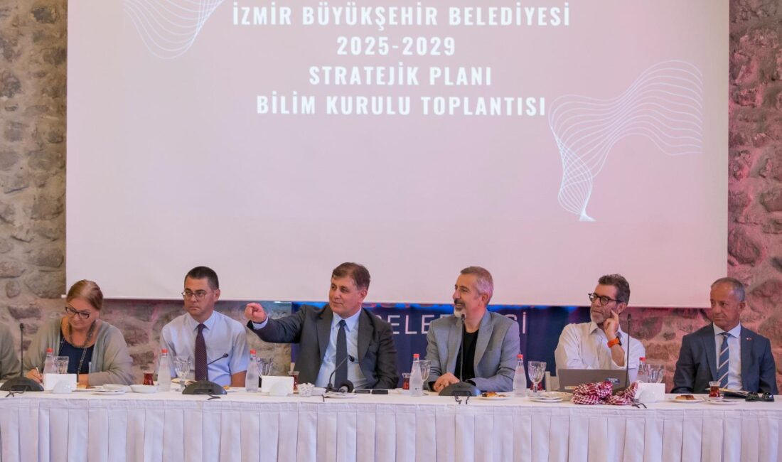 Yeniden yapılandırılan İzmir Planlama Ajansı Bilim Kurulu ilk toplantısını gerçekleştirdi.
