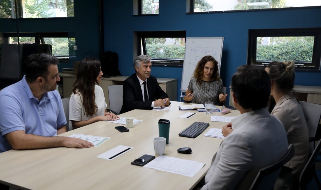 Karşıyaka Belediye Başkanı Yıldız Ünsal, girişimcilik ekosisteminin gelişimine katkı sunan