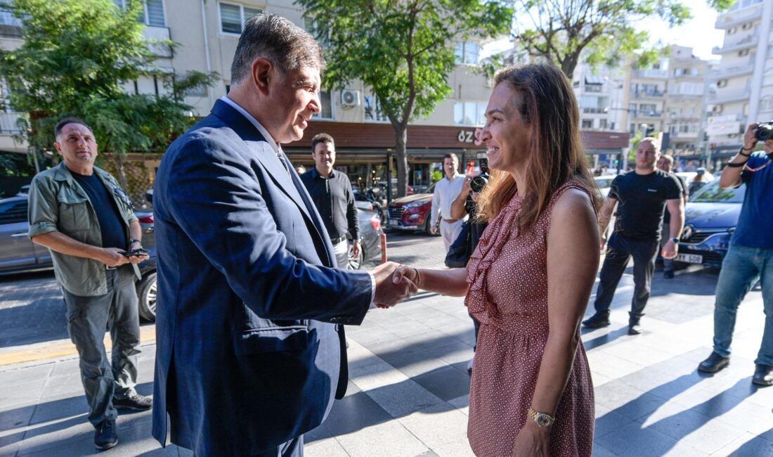 İzmir Büyükşehir Belediye Başkanı Dr. Cemil Tugay, göreve gelmesinin ardından