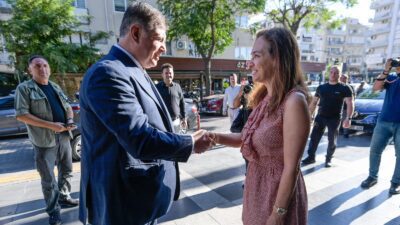 İzmir Büyükşehir Belediye Başkanı Dr. Cemil Tugay, göreve gelmesinin ardından