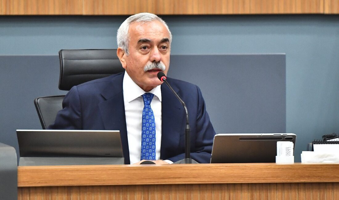 İzmir Büyükşehir Belediyesi’nin meclis toplantısında Karşıyaka Yamanlar Dağı’nda başlayan ve