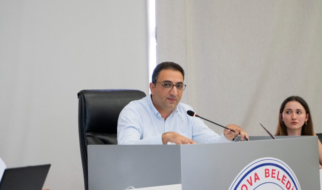 Balçova Belediyesine hibe Ambulans Balçova Belediye Meclisi Ağustos ayı oturumu gerçekleşti. Oturumda belediyenin geri