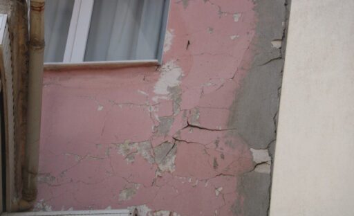 İzmir Büyükşehir Belediyesi, yapımı süren Buca Metrosu için yerin altında