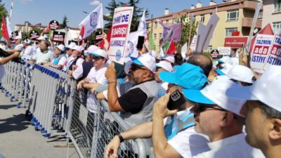 Büro Memur-Sen İzmir Şubesi Ankara’da Türkiye genelinde sendika üyelerinin katıldığı