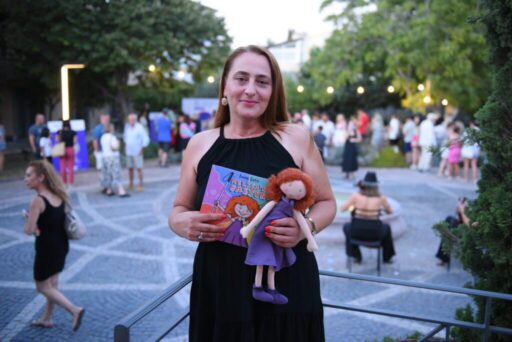 “Melisa’nın Bastonu” görme engelli Melisa'nın dünyayı bastonu aracılığıyla renklerle
tanıma yolculuğunun