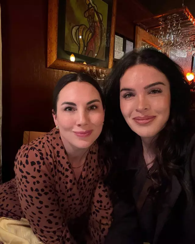 Yıllar önce evlenerek 3 çocuk sahibi olan baba Shaye Scott,