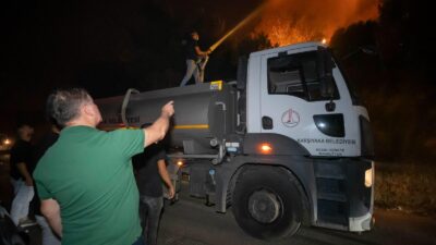 İzmir'de Karşıyaka'nın Yamanlar Dağı'nda başlayan ve yerleşim yerlerini de etkileyen