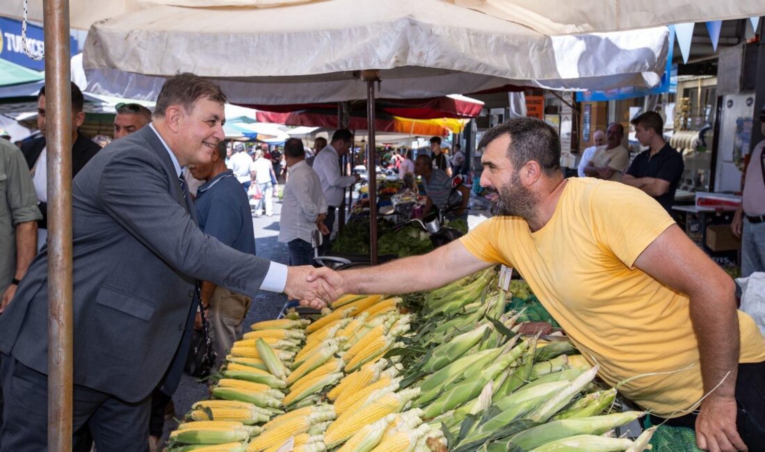 İzmir Büyükşehir Belediye Başkanı Dr. Cemil Tugay'ın ilçelerde düzenlediği koordinasyon
