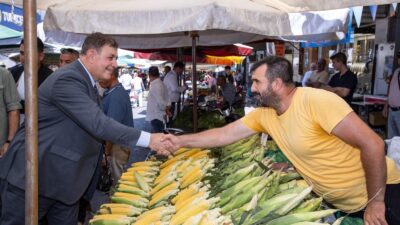 İzmir Büyükşehir Belediye Başkanı Dr. Cemil Tugay'ın ilçelerde düzenlediği koordinasyon