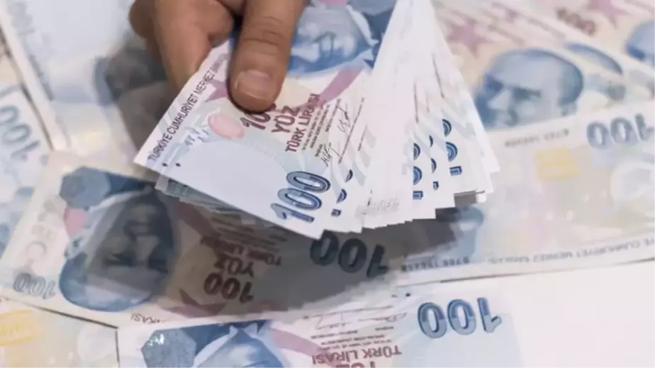 Meclis yeni yasama dönemine yoğun gündem ile başlayacak. Emekli maaşı,