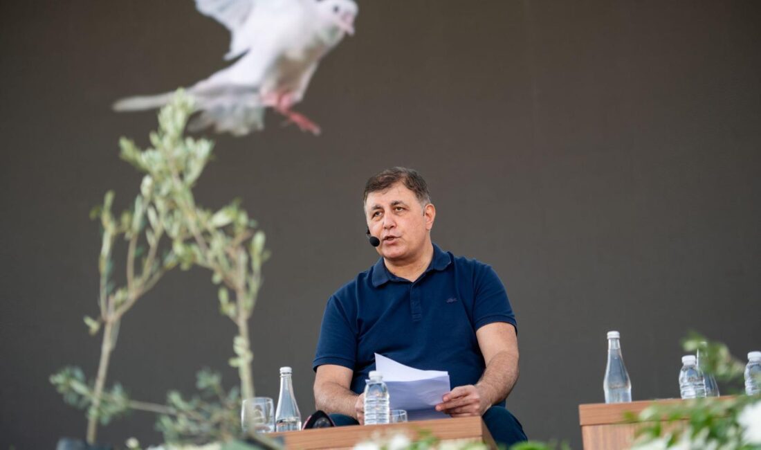 İzmir Büyükşehir Belediye Başkanı Dr. Cemil Tugay, katıldığı televizyon programında