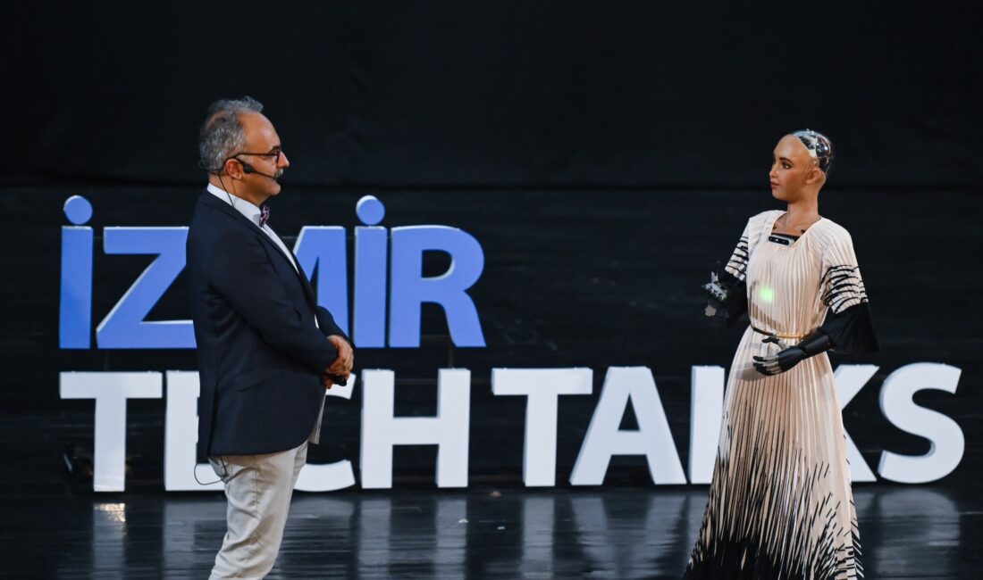 “Teknoloji” temasıyla kapılarını açan 93. İzmir Enternasyonal Fuarı, “TechTalks” etkinliği