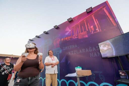 İzmir Büyükşehir Belediyesi tüm birimleri ve bağlı kuruluşlarıyla 93. İzmir