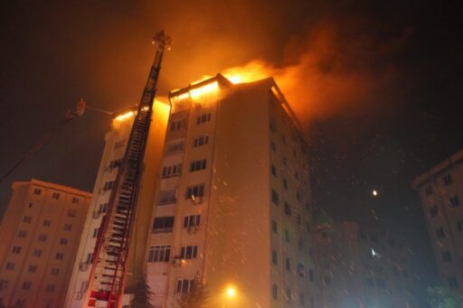 İzmir Büyükşehir Belediyesi, Yamanlar yangınında elektrik, su sistemi ve çatısı