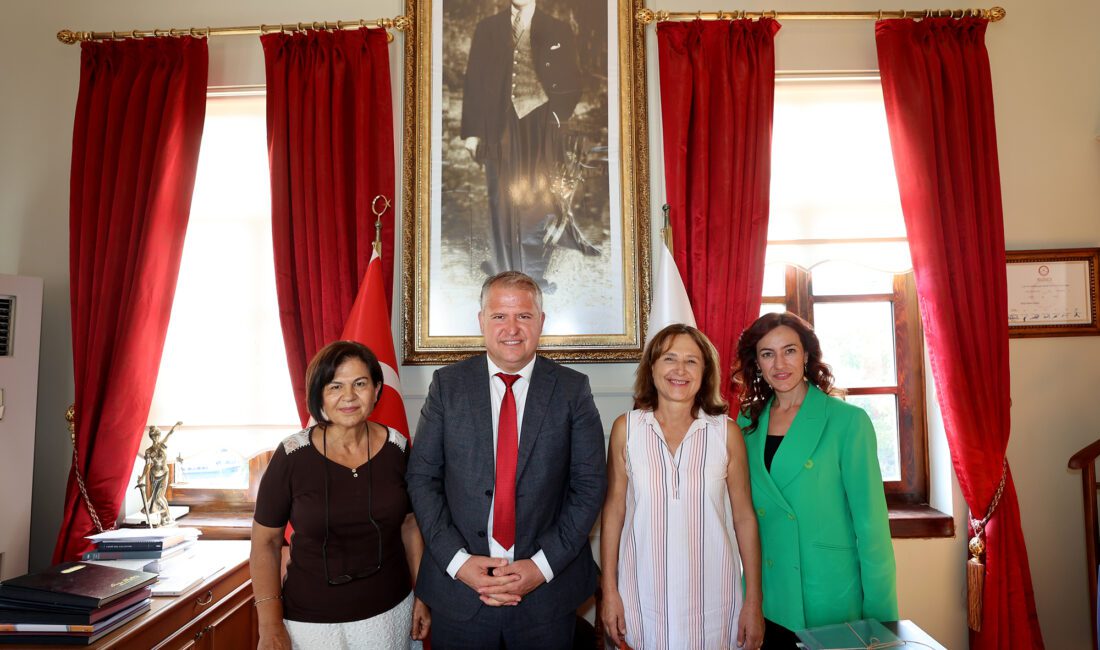 Urla Belediyesi ile Urla Doğal Sofra Derneği arasında imzalanan Urla'nın