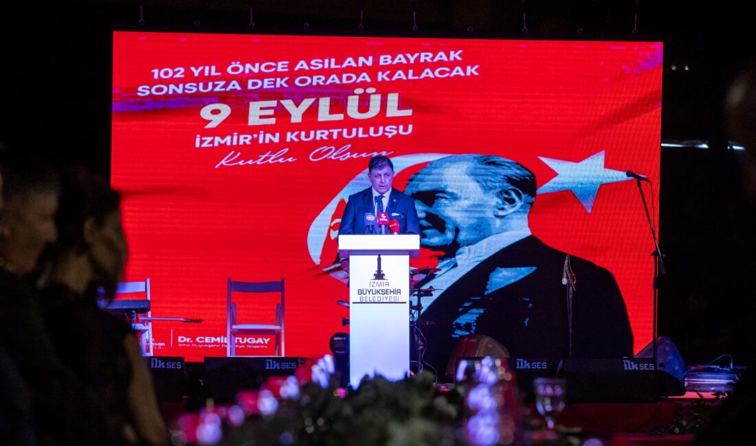 Tugay: Biz varsak Türkiye Cumhuriyeti sonsuza dek var olacak İzmir'in kurtuluşunun 102'nci yıl dönümü kutlamaları kapsamında İzmir Büyükşehir Belediye