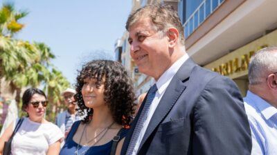 İzmir Büyükşehir Belediyesi’nin üniversite eğitimi için kente gelen öğrencilerin barınma