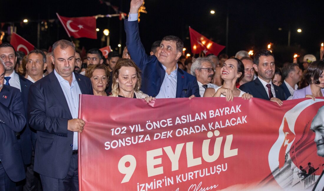 İzmir'in düşman işgalinden kurtuluşunun 102. yıl dönümü, tüm gün süren