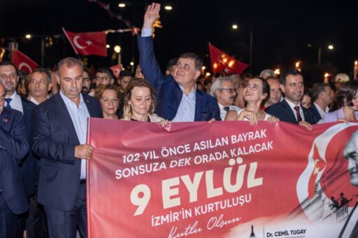 İzmir'in düşman işgalinden kurtuluşunun 102. yıl dönümü, tüm gün süren