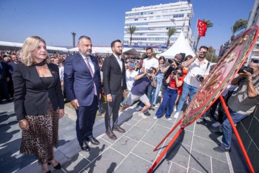 İzmir Büyükşehir Belediye Başkanı Dr. Cemil Tugay, İzmir’in kurtuluşunun 102’nci