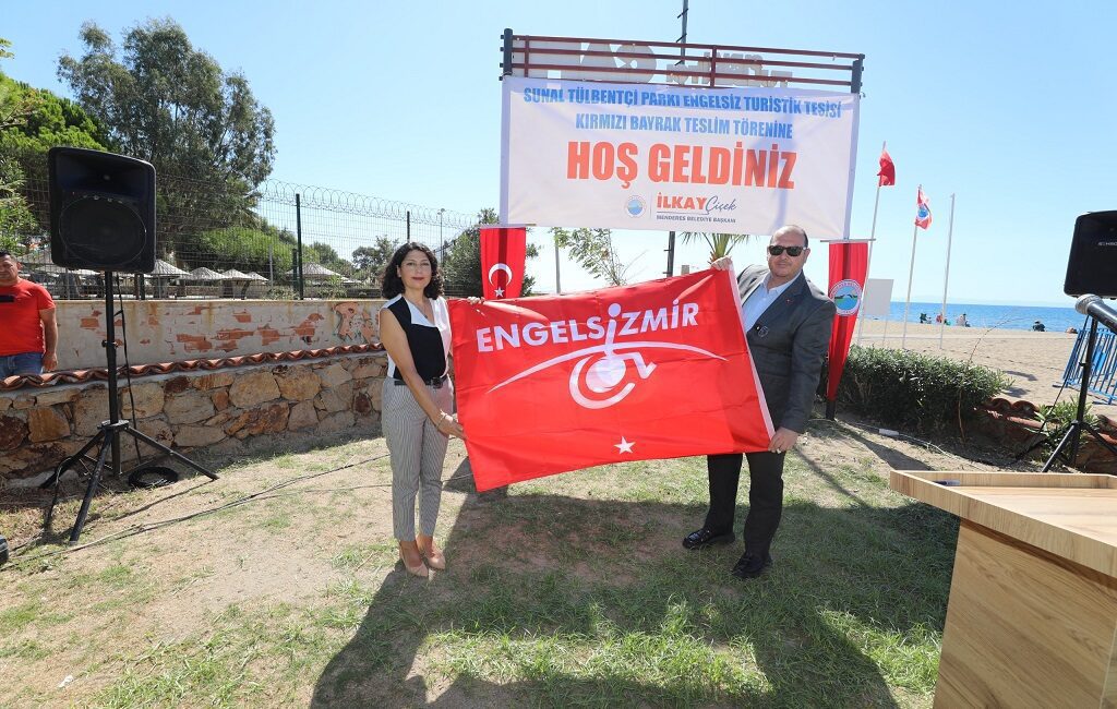 Menderes’in Gümüldür sahili kırmızı bayrağa layık görülen ilk sahil oldu.