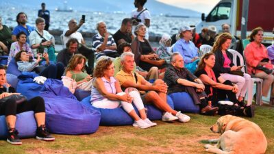 İzmir Büyükşehir Belediyesi ev sahipliğinde düzenlenen 4. İzmir Şiir Hatları