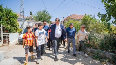 İzmir Büyükşehir Belediyesi, Yamanlar Dağı'nda çıkarak yerleşim yerlerini etkileyen yangından