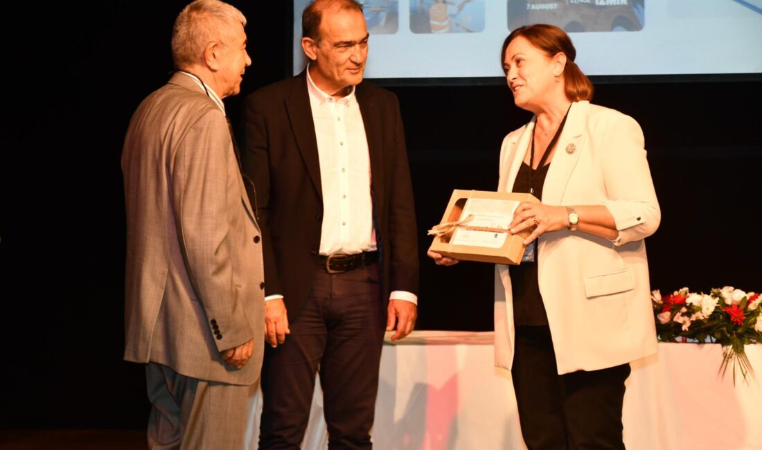 İzmir Kent Konseyi 22. Olağan Seçimsiz Genel Kurul Toplantısı yapıldı İzmir Kent Konseyi'nin 22. Olağan Seçimsiz Genel Kurul Toplantısı yapıldı.