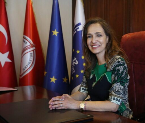 Çocuk ve gençleri sporla buluşturmak için çalışmalarını sürdüren Karşıyaka Belediyesi,