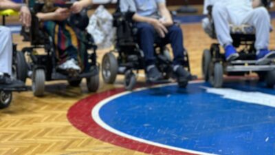 İzmir Büyükşehir Belediyesi Engelli Çalışmaları Şube Müdürlüğü, engellilerin toplumsal hayatta