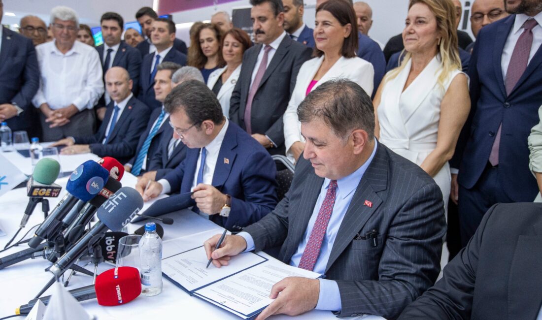 İzmir ile İstanbul’dan Türkiye’nin geleceği için teknolojik ortaklık İmzalar Tugay ve İmamoğlu’ndan Bu yıl “teknoloji” teması ile düzenlenen 93. İzmir Enternasyonal Fuarı'nın