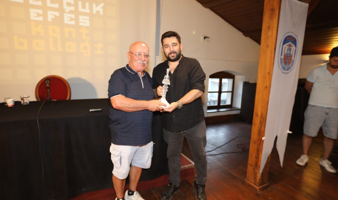 Selçuk Efes Kent Belleği’nde “Herakleitos” söyleşisi Selçuk Efes Kent Belleği’nde Antik Çağın filozoflarından Herakleitos ve “Kendimi