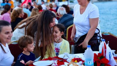 Çeşme Belediye Başkanı Lâl Denizli, 19 Eylül Gaziler Günü onuruna