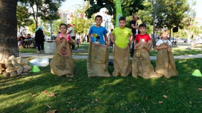 Bayraklı Belediyesi, Soğukkuyu Mahallesi’nde bulunan Büyükpark’ta düzenleyeceği Sokak Şenliği ile