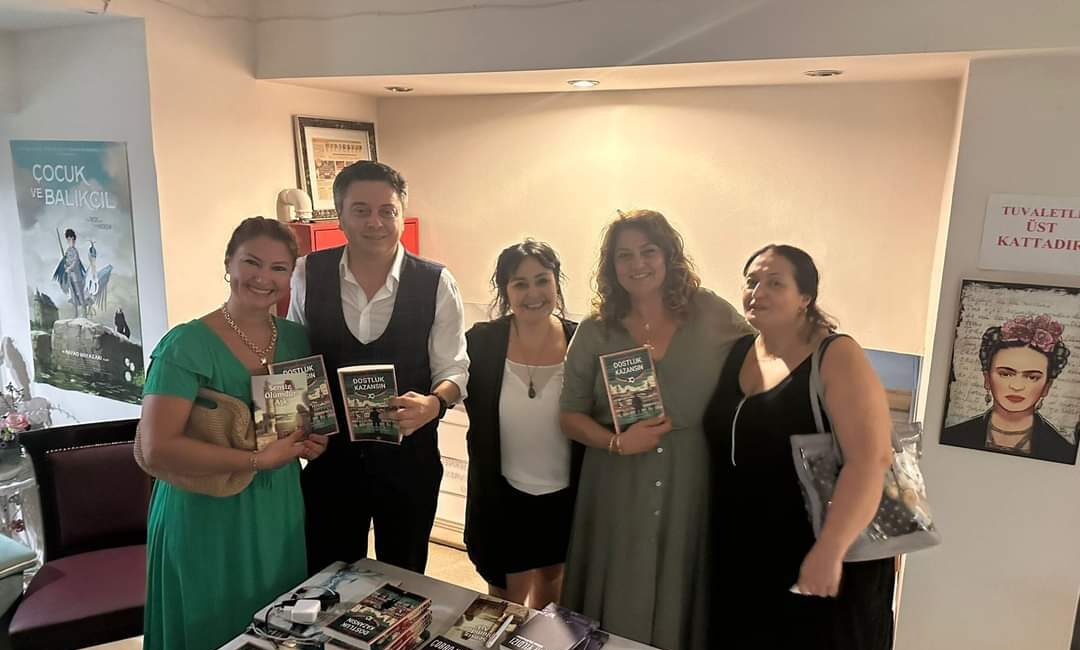 Karaca Sineması’nda dün yapılan etkinlikte “Bağımlılığa Dur De!” denildi. İzmir