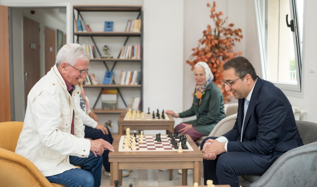 Balçova Belediyesi bünyesinde ileri yaş grubuna eğitim hizmeti veren Olgun