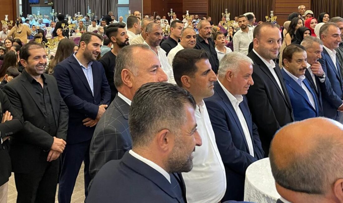 İstanbul da Miting gibi düğün, Dün gece gerçekleşen Sinan Melisa