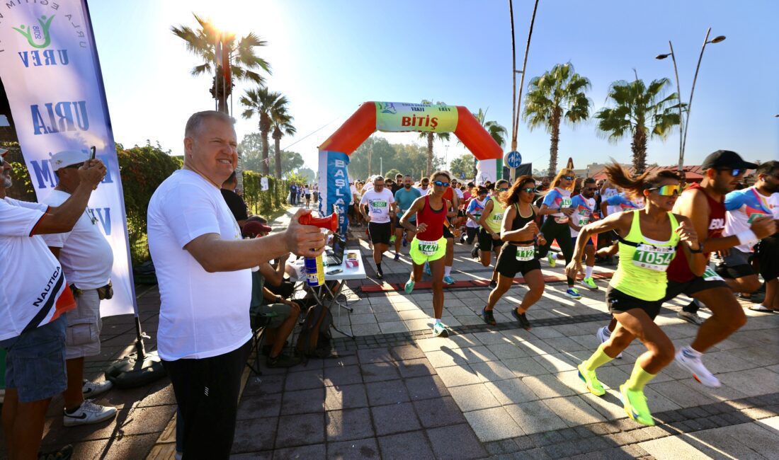 Urla Eğitim Vakfı (UREV) tarafından düzenlenen Bir’İZ Koşusu, bugün Urla