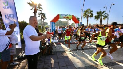 Urla Eğitim Vakfı (UREV) tarafından düzenlenen Bir’İZ Koşusu, bugün Urla