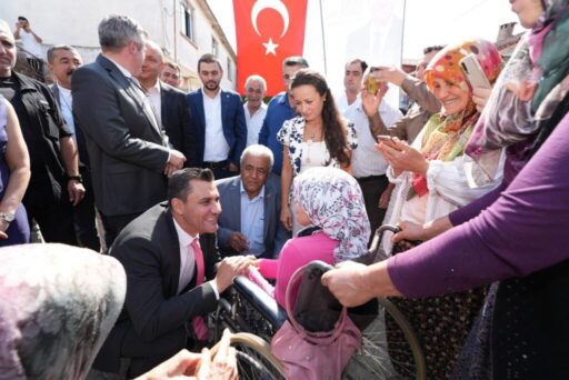 Gördes’te geçtiğimiz ay meydana gelen orman yangınından etkilenen Karayakup Mahallesi’nde