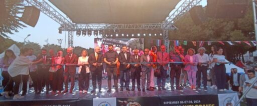 Menemen Belediyesi tarafından düzenlenen 3. Uluslararası Menemen Çömlek Festivali, görkemli